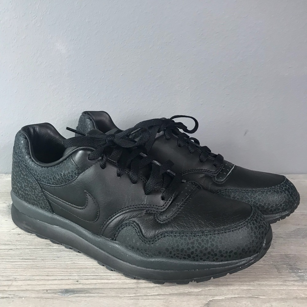 Nike Air Max Safari QS size 12
